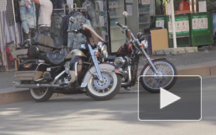 Площадь Островского оккупировали брутальные мотоциклисты