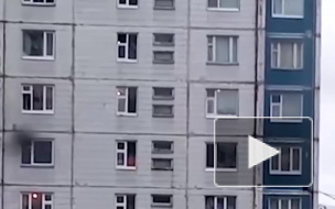 Видео: В Нижневартовске мужчина спас девушку из горящей квартиры