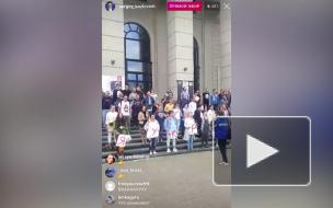 Сотрудники Белгосфилармонии вышли на забастовку и спели