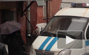 Петербургские копы искали экстремистские книги в библиотеке "Свидетели Иеговы"