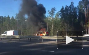 Во Всеволжском районе горящий внедорожник спасали всем миром Во Всеволжском районе горящий внедорожник спасали всем миром