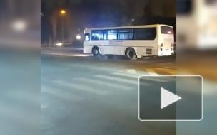 В Азербайджане мужчина угнал пассажирский автобус и попал на видео