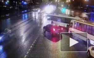 Момент вечернего ДТП в Московском районе попал на видео