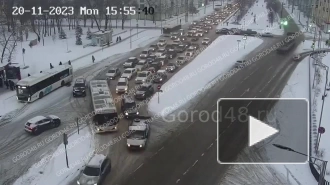 В Новолипецке образовалась огромная пробка из-за ДТП