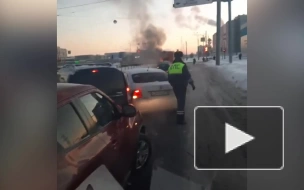 Видео: на Стародеревенской полыхает Volkswagen