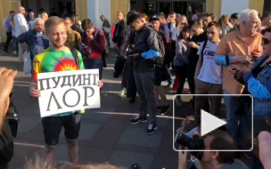 В Петербурге закрыли уголовное дело в отношении автора плаката "Пудинг ЛОР"