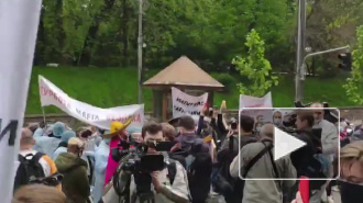 В Киеве проходят протесты с требованием разрешить работу ресторанов