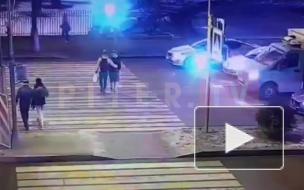 У Троицкого собора в Петербурге в ДТП попала карета с лошадьми