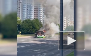 В Москве загорелся пассажирский автобус