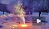 Спасатели МЧС РФ в костюмах Дедов Морозов поздравили детей с Новым годом