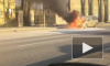 На Свердловской набережной очевидцы заметили горящий автомобиль