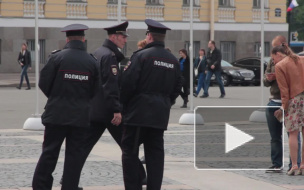Грабитель-трусишка выбросил пистолет в урну офиса банка на бульваре Новаторов