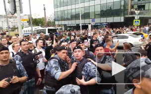 ОВД-Инфо: "На 16:00 по Москве на шествии задержано более 400 человек"