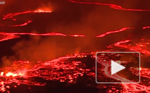 Опубликованы впечатляющие кадры с огненной лавой вулкана Килауэа на Гавайях
