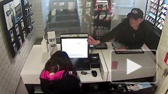 Полиция задержала подозреваемого в разбойном нападении на салон связи в Адмиралтейском районе