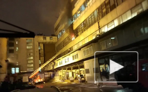 Видео: На 11-ой Красноармейской тушат производственное здание