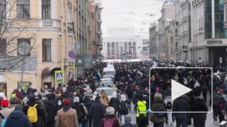 Колонна протестующих вновь направилась к Пионерской площади