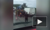 На КАД серьезная авария: спасатели пытаются вытащить из кабины водителя микроавтобуса