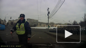 Московский водитель выехал наперерез президентскому кортежу