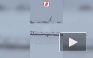 Во Внуково самолет выкатился за пределы ВПП