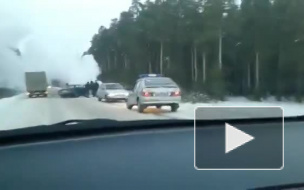 Видео: На Урале двое полицейских заживо сгорели в аварии во время погони за лихачом