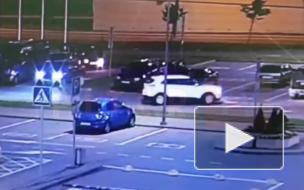 Неизвестный угнал "Мерседес" за 3 миллиона рублей с Ростовской улицы