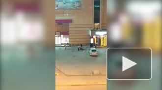 В центре Екатеринбурга толпа напала на прохожих