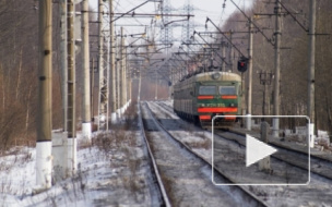 Под Петербургом электричка насмерть сбила мужчину