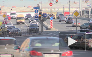 Каникулы в Петербурге закончились и снова начались пробки 
