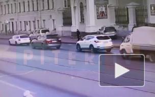 Иномарка влетела под кузов "ГАЗели" на Кадетской линии В.О.