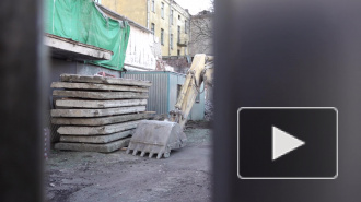 Видео: в Выборге сносят бывший кинотеатр "Родина"