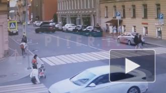 В результате ДТП "Рендж Ровер" влетел в стену на Маяковского