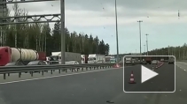 Пробка в 5 километров собралась у вантового моста на КАД