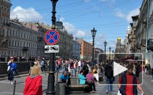 ОМОН перекрыл проход на Невский проспект участникам митинга в поддержку Хабаровска