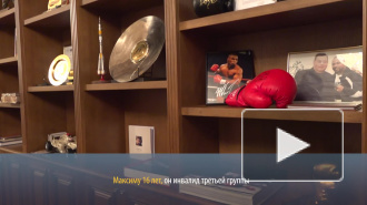 В Выборге сыграли в бильярд ямалец Максим Баравой и пилот Формулы-1 Виталий Петров
