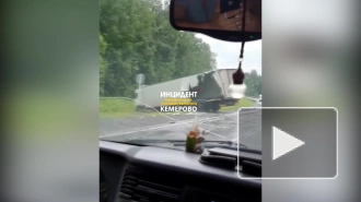 Рейсовый автобус столкнулся с грузовиком в Кемеровской области