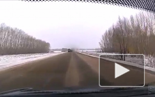 Камаз занесло.