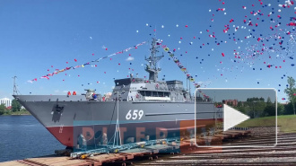 В Петербурге на воду спустили военный корабль "Владимир Емельянов"