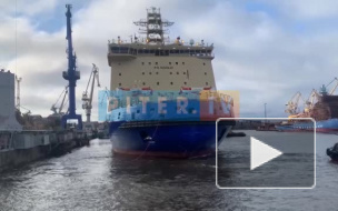 Ледокол "Виктор Черномырдин" отправился на ходовые испытания