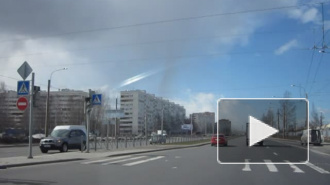 Уникальное видео. Торнадо в небе над Петербургом