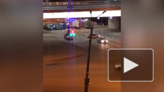 Бетономешалка столкнулась с каршерингом под Володарским мостом