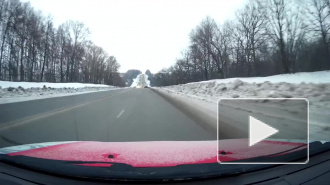 Видео: автомобиль врезался в отбойник во Владимире