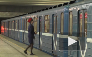 Из-за задержки поездов на "синей" ветке в метро началась давка