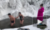 Оймякон - Полюс холода: Якутские "моржи" искупались в речке при минус 50 и стали знамениты на весь Мир