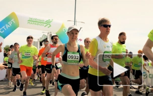 Сбер провел "Зеленый марафон" в парке 300-летия Петербурга