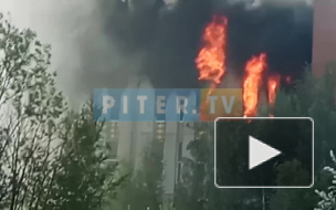 Пожар на Складской улице тушат более 100 человек 
