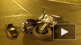 Жуткие кадры: На Ленинском водитель легковушки сбил мотоциклиста и скрылся после ДТП