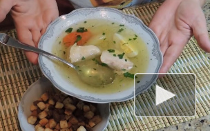 Диетолог рассказала о вреде куриного бульона