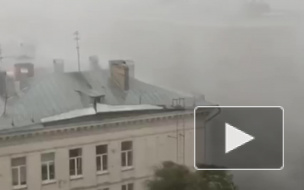 Москву накрыл мощный ураган с градом