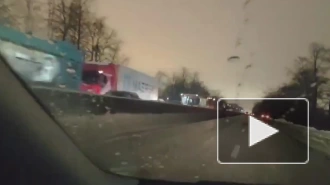 На Московском шоссе в районе поселка Шушары вновь образовалась гигантская пробка